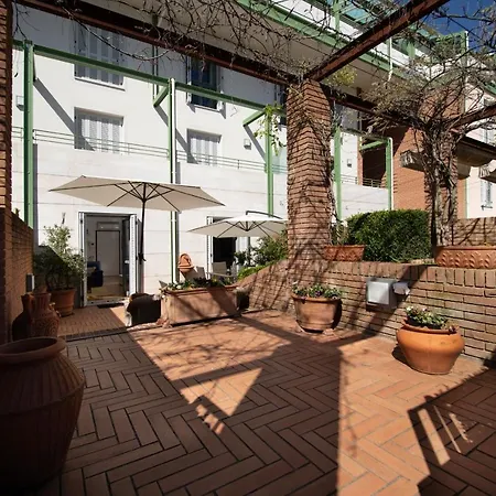 Appartamento Garden Terrace Luxury Flat In Center Town *