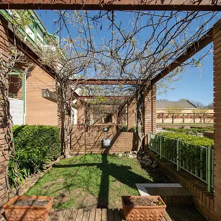Garden Terrace Luxury Flat In Center Town Apartment
