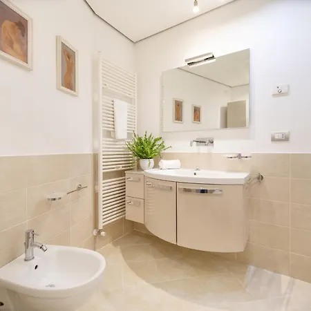 Garden Terrace Luxury Flat In Center Town