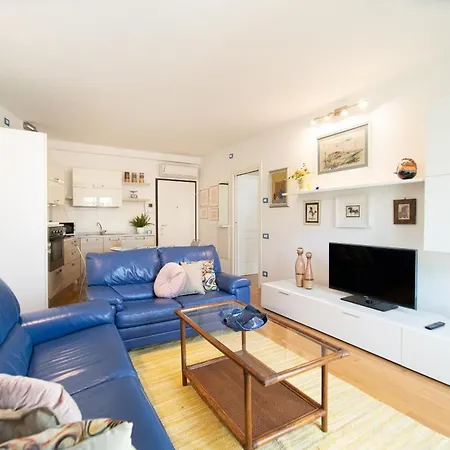 Garden Terrace Luxury Flat In Center Town