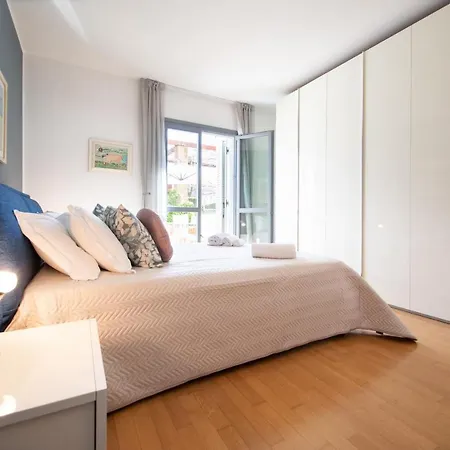 Garden Terrace Luxury Flat In Center Town Apartment